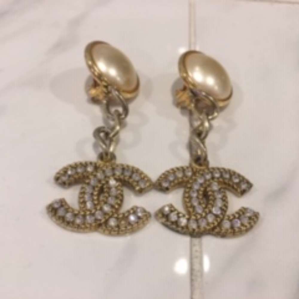 Vintage Chanel Drop earrings